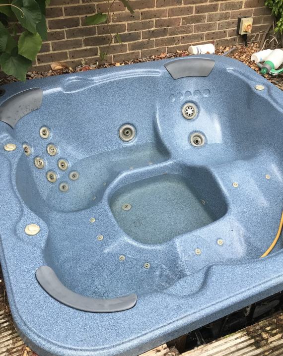 hot-tub-removal-glasgow-mr-junk-2