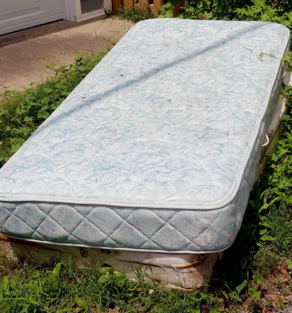 mattress-disposal-glasgow-mr-junk-4